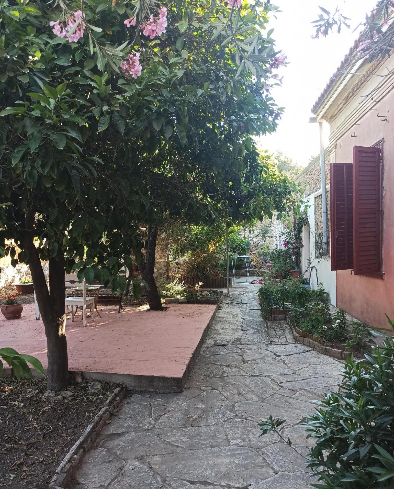1895 Garden House Villa Lávrion Dış mekan fotoğraf
